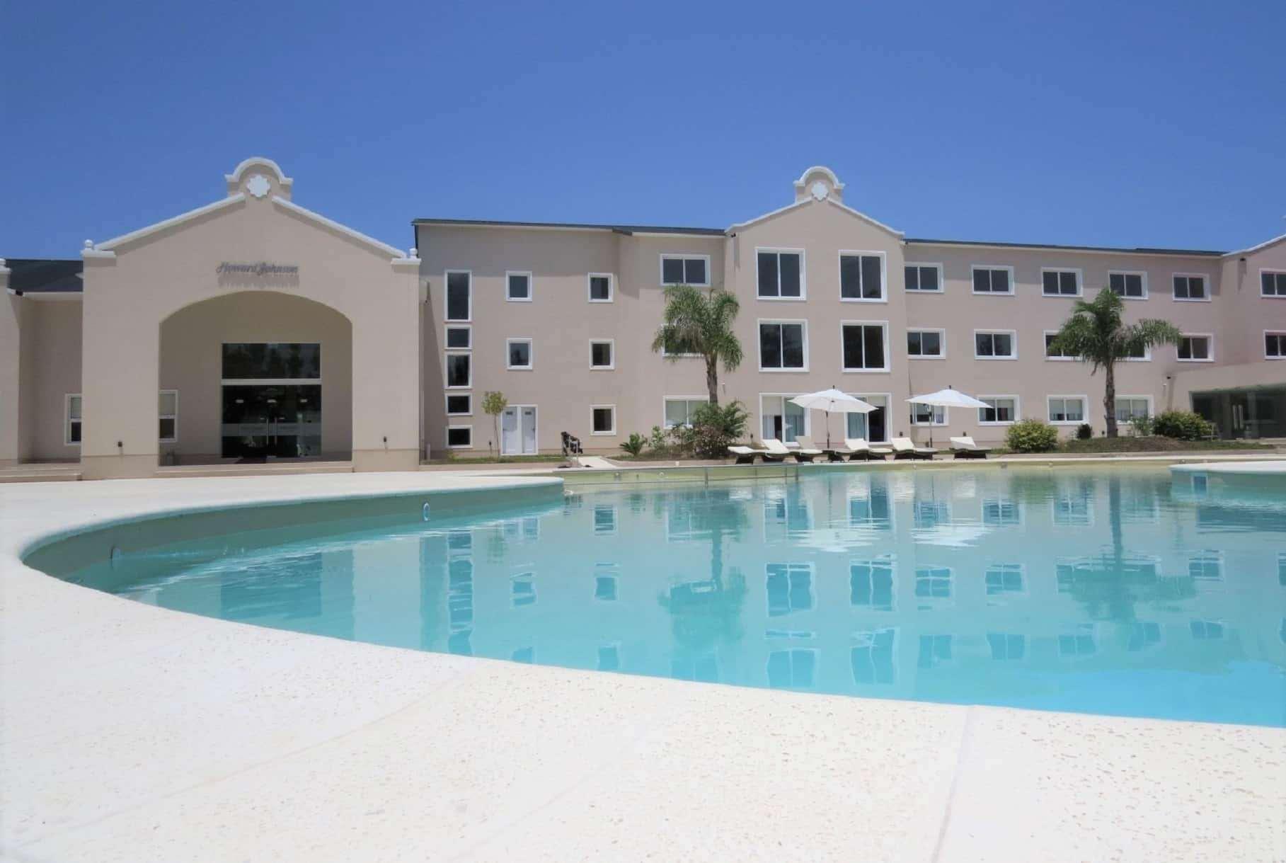 Hotel Howard Johnson Plaza & Convention Center 3*