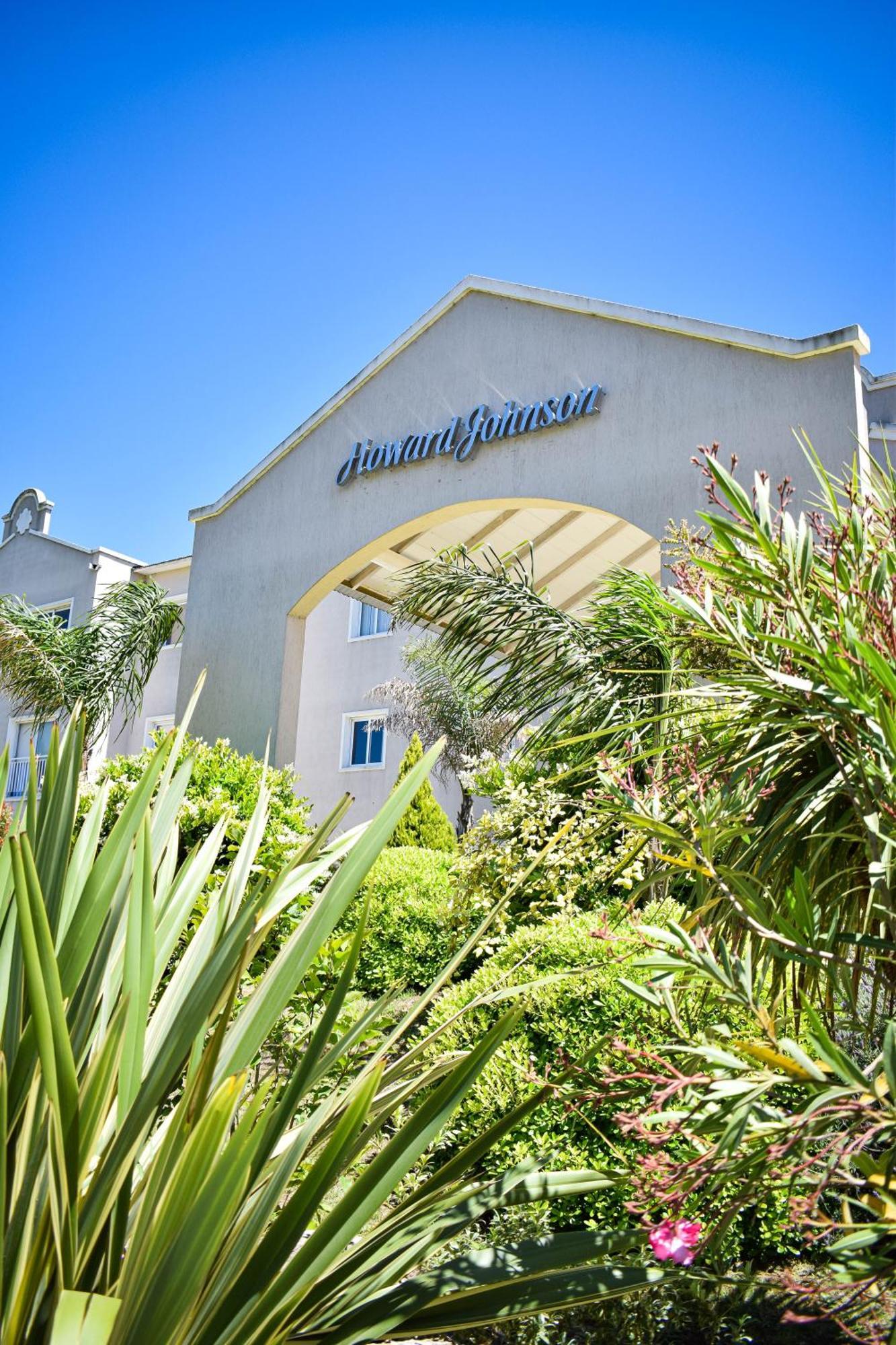Howard Johnson Plaza & Convention Center La Plata