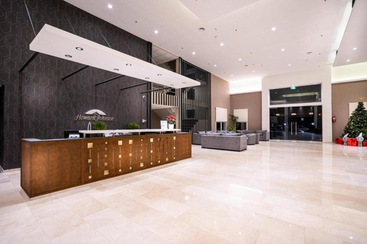Hotel Howard Johnson Plaza & Convention Center 3*